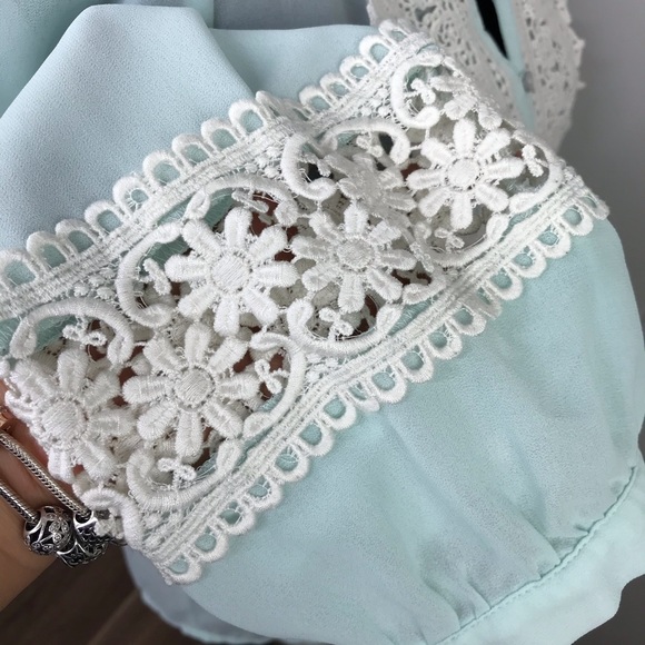 Forever 21 lace 3/4 sleeve blouse Sz S - Picture 8 of 12